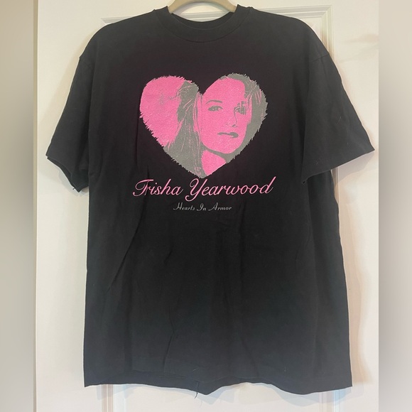 Vintage 1993 Trisha Yearwood "Hearts In Armor" Tour T-Shirt | Size Large - Picture 2 of 5
